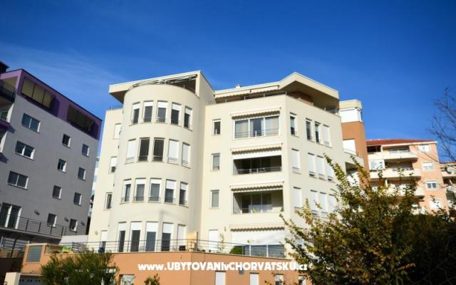 Villa Excelsio ,BEACH,SEA &amp; SUN – Accommodatie Split Kroatië