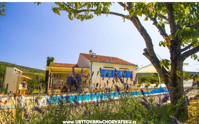 Villa Romansa- 22 km from Split – Accommodatie Split Kroatië
