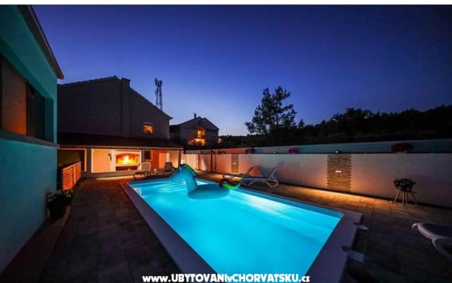 Appartement ANAI with private  pool – Accommodatie Sukosan Kroatië