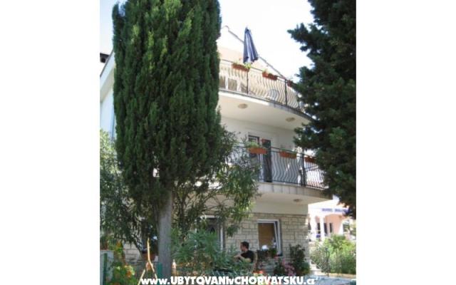 Vila Petar – Accommodatie Sukosan Kroatië