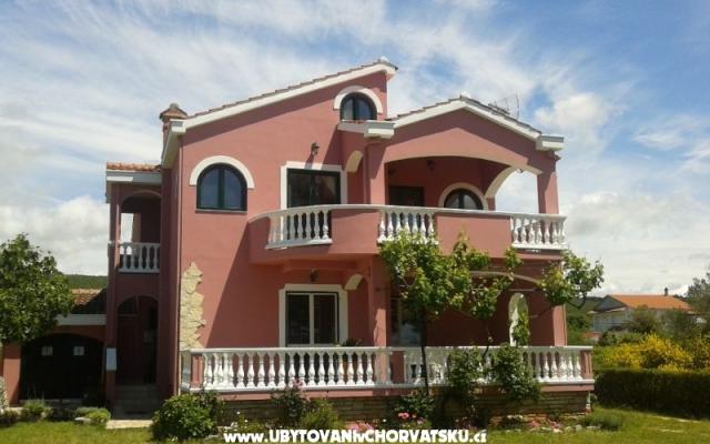 Villa Laura – Accommodatie Sukosan Kroatië