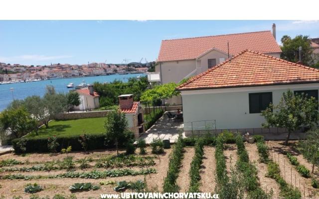 Huis Petar &amp; Appartement for 2 perso – Accommodatie Trogir Kroatië