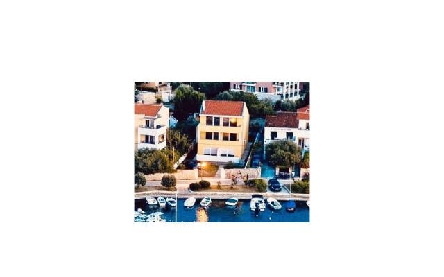 All Beachfront  – Accommodatie eiland Ugljan Kroatië