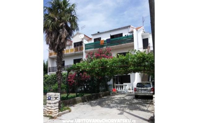 Appartement Mirak – Accommodatie Vodice Kroatië