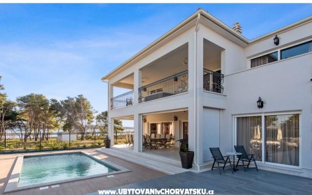 Villa CAROLUS Dalmatia – Accommodatie Vodice Kroatië