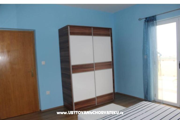 Appartement and pool Nika – foto 12