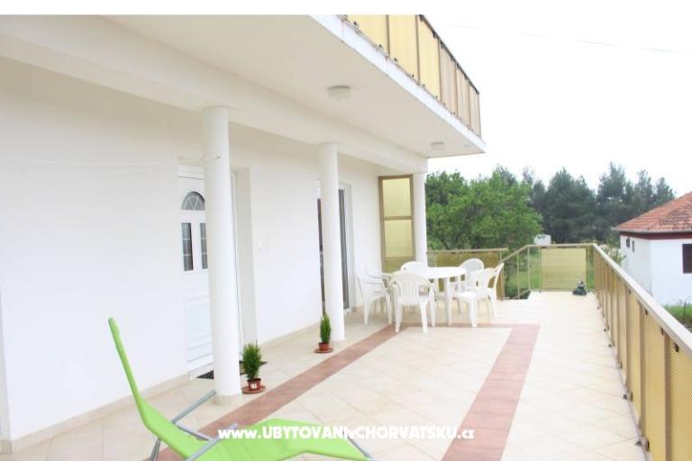 Appartement and pool Nika – foto 13