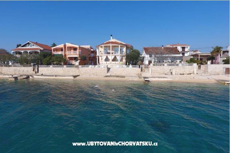 Appartementen First row to the sea – foto 6