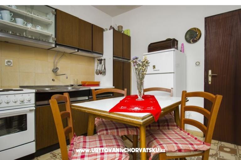 Supetar, Island Brač – foto 12