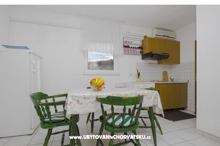 Supetar, Island Brač – foto 7