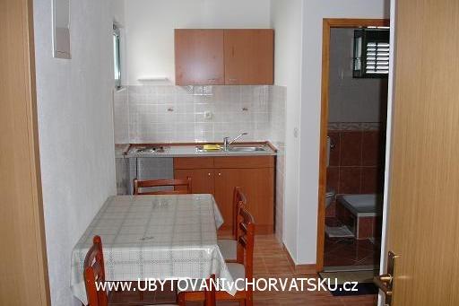 Appartementen Andrea Drvenik – foto 4