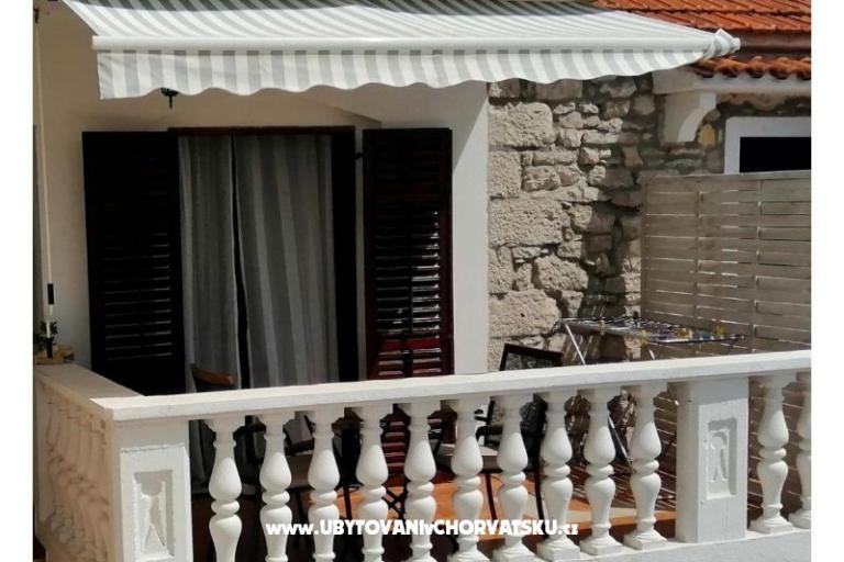 Dalmatinska kamena kuća – foto 11