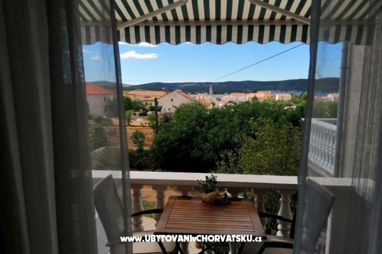 Dalmatinska kamena kuća – foto 15