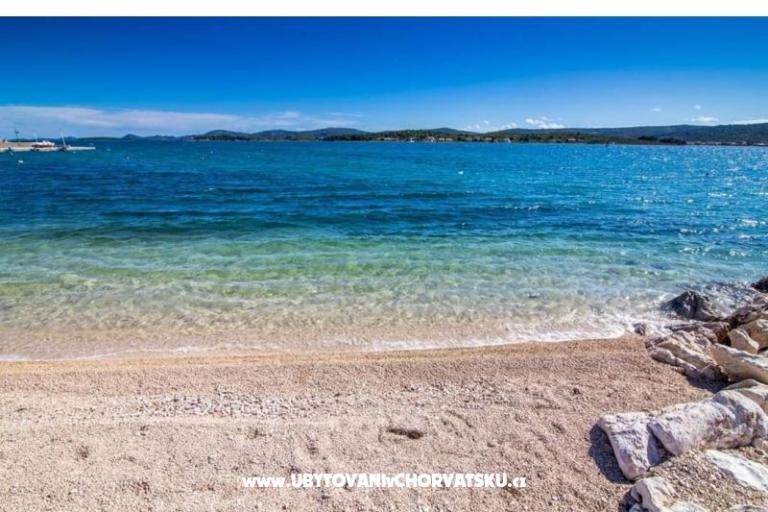 Dalmatinska kamena kuća – foto 18