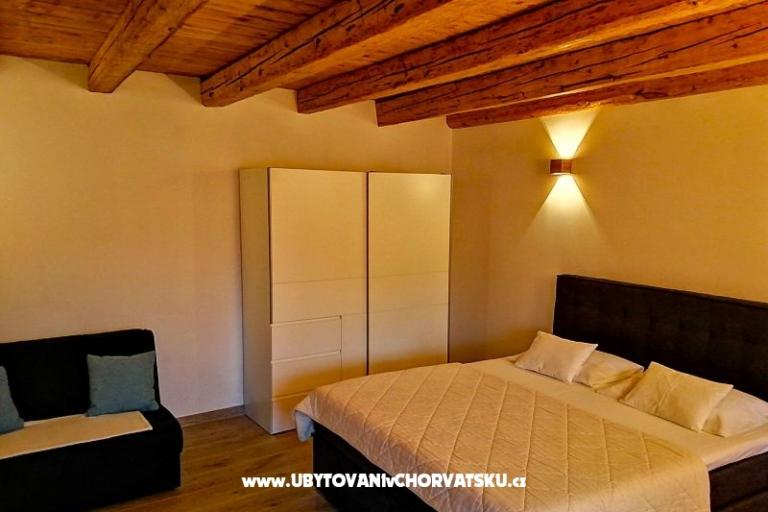 Dalmatinska kamena kuća – foto 29