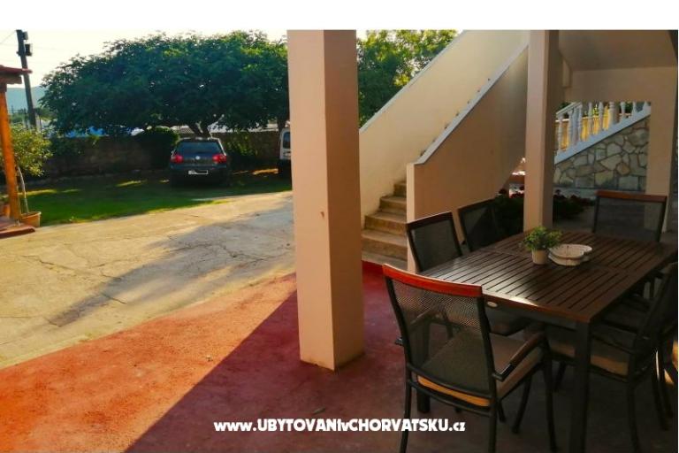 Dalmatinska kamena kuća – foto 32