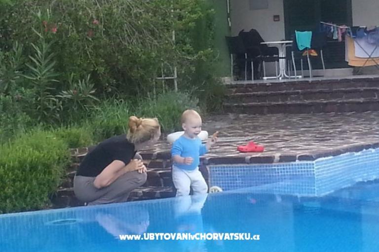 Vila Smirna 4*  met zwembad  – foto 17