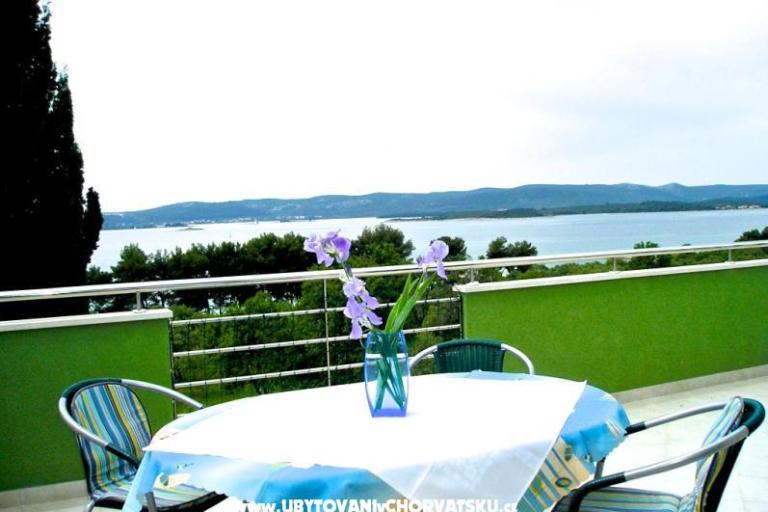 Vila Smirna 4*  met zwembad  – foto 4