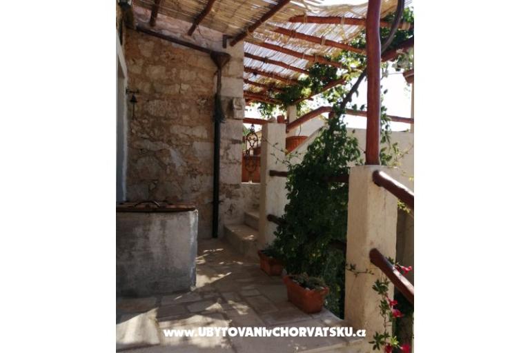 Stenen huis za odmor Ostojić – foto 11
