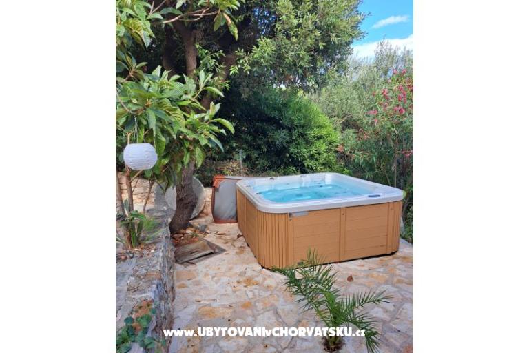 PRIVATE JACUZZI Sea View Huis  – foto 8