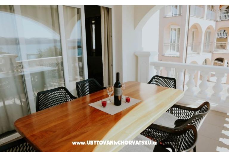 Beachfront Appartementen Amaris – foto 17