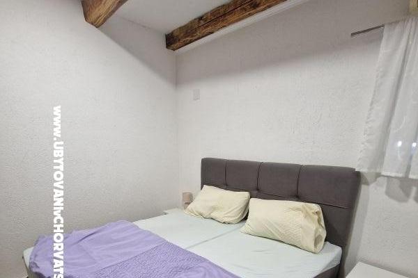 Villa Robert 2 met zwembad Cesarica – foto 17