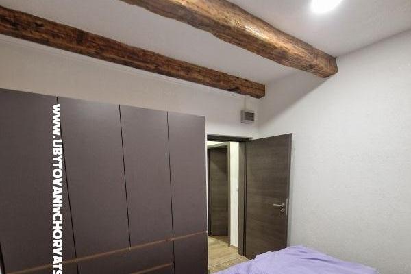 Villa Robert 2 met zwembad Cesarica – foto 18