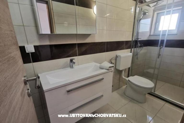 Villa Robert 2 met zwembad Cesarica – foto 6