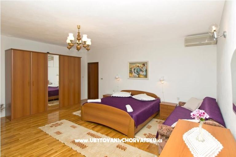 De Lux Appartementen-SWIMMING POOL – foto 12