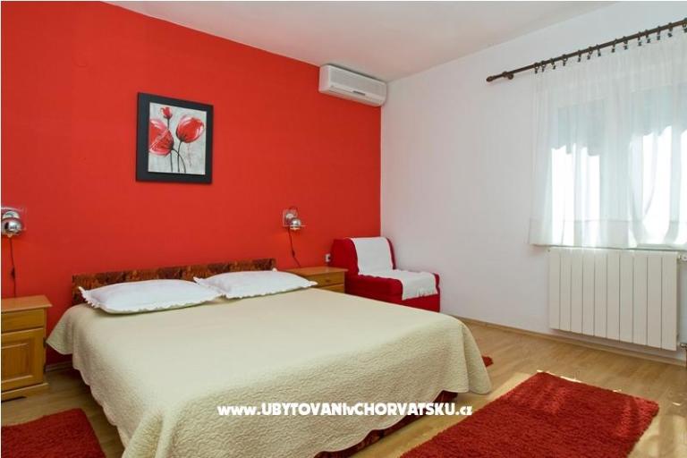 De Lux Appartementen-SWIMMING POOL – foto 6