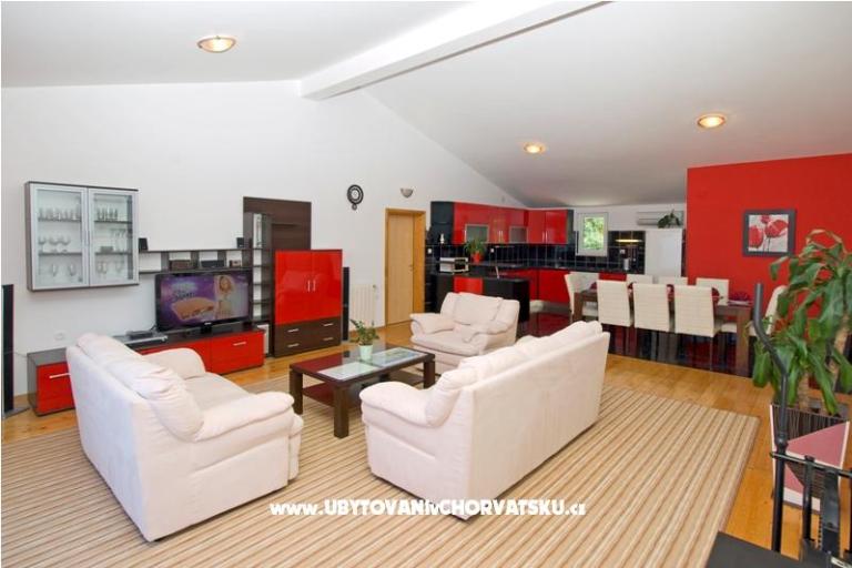 De Lux Appartementen-SWIMMING POOL – foto 8