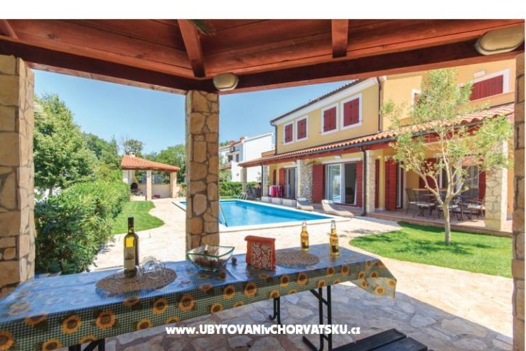 Appartement Oliva D1 met zwembad – foto 2