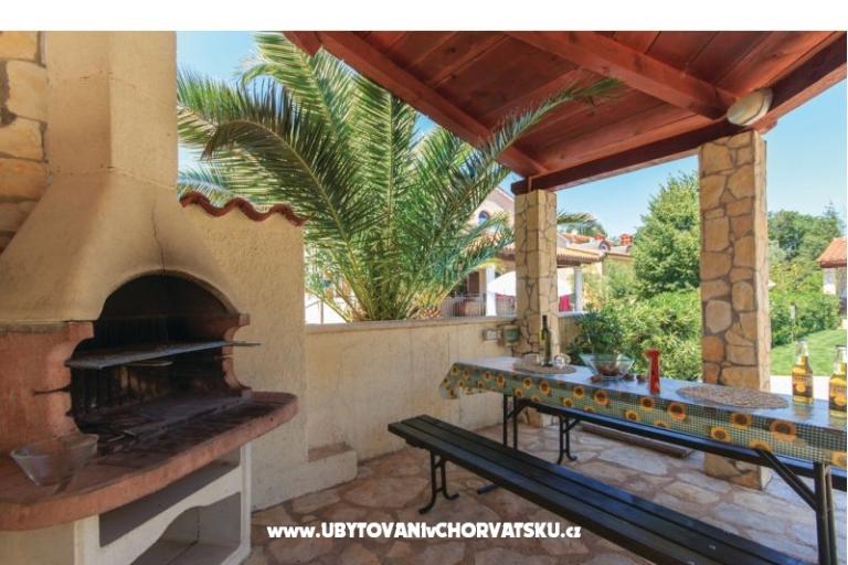 Appartement Oliva D1 met zwembad – foto 3