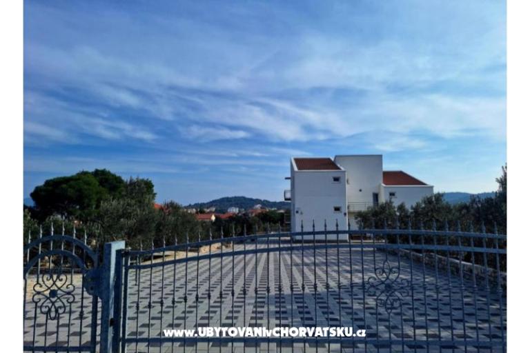 Appartementen AS sa bazenom – foto 10