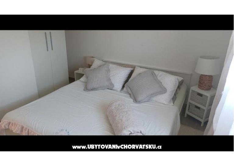 Appartementen AS sa bazenom – foto 28