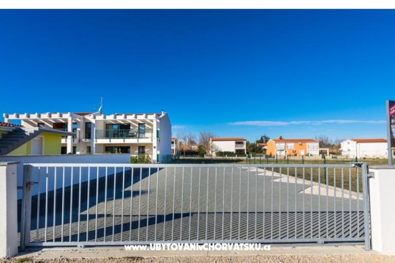 Queen Beach Resort Appartementen – foto 8