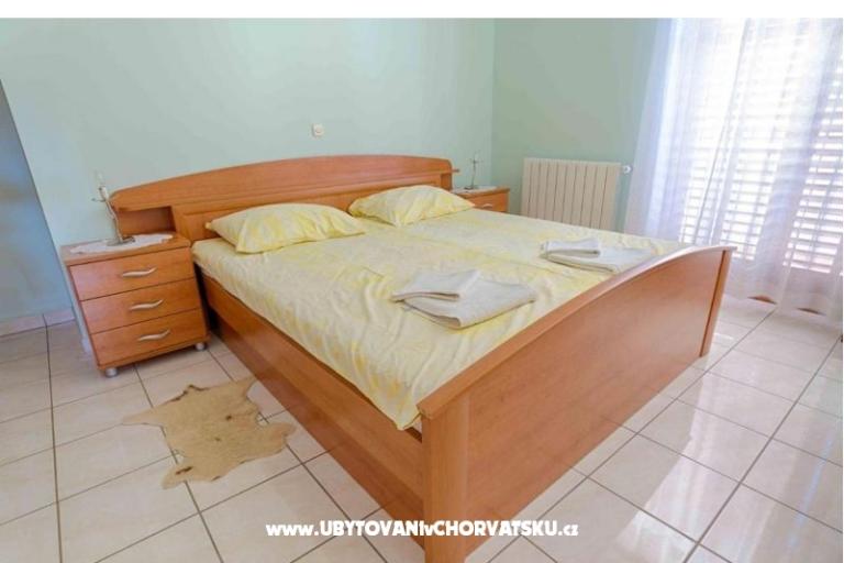 Ariela op het strand – foto 10