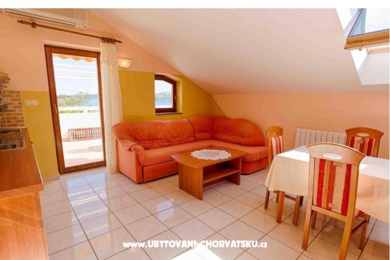 Ariela op het strand – foto 7