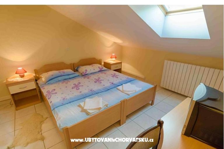 Ariela op het strand – foto 8