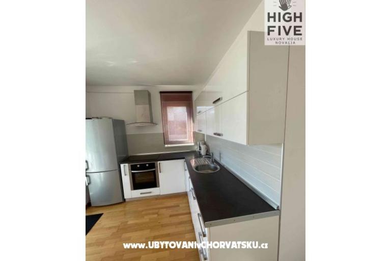 High Five Luxury Huis Novalja – foto 10