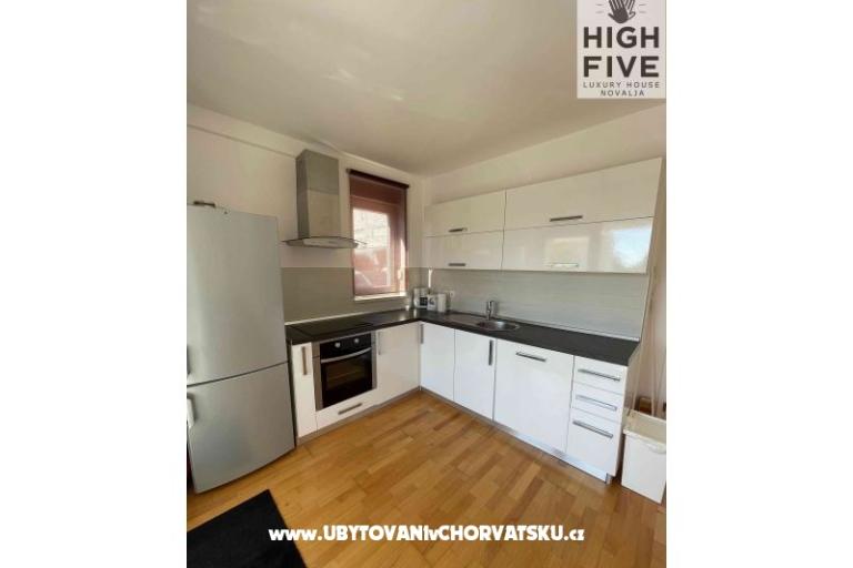 High Five Luxury Huis Novalja – foto 12