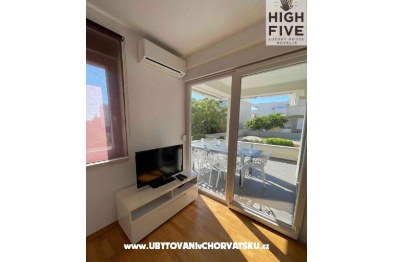 High Five Luxury Huis Novalja – foto 15