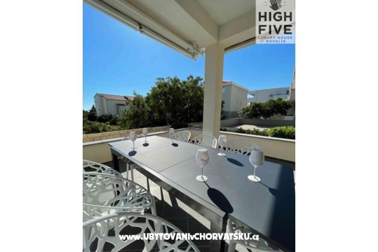 High Five Luxury Huis Novalja – foto 8