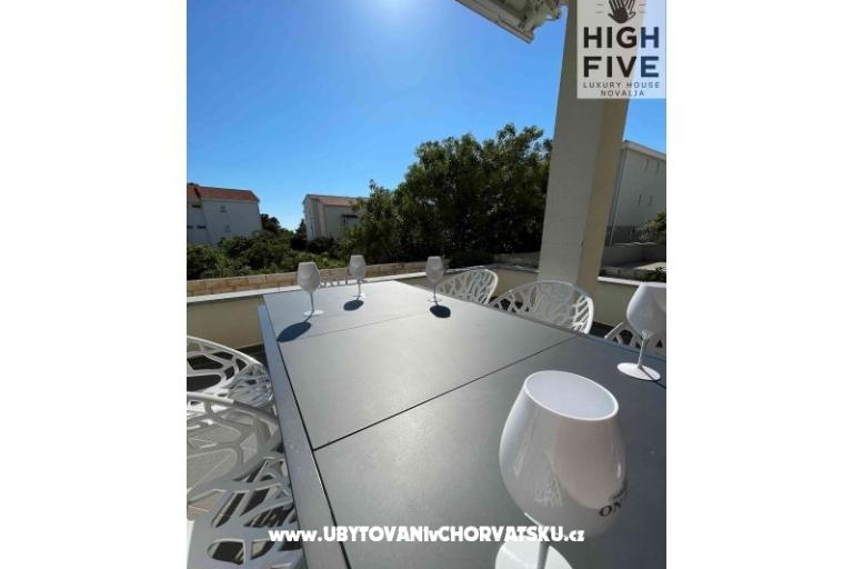 High Five Luxury Huis Novalja – foto 9