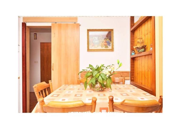 Appartementen Stari Grad /Omiš center/ – foto 8