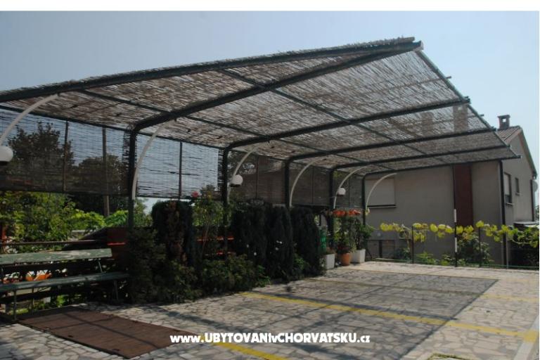 Appartementen &amp; rooms  Raspor – foto 4