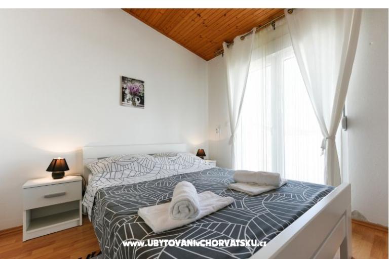 Appartement met zwembad and jacuzzi – foto 12
