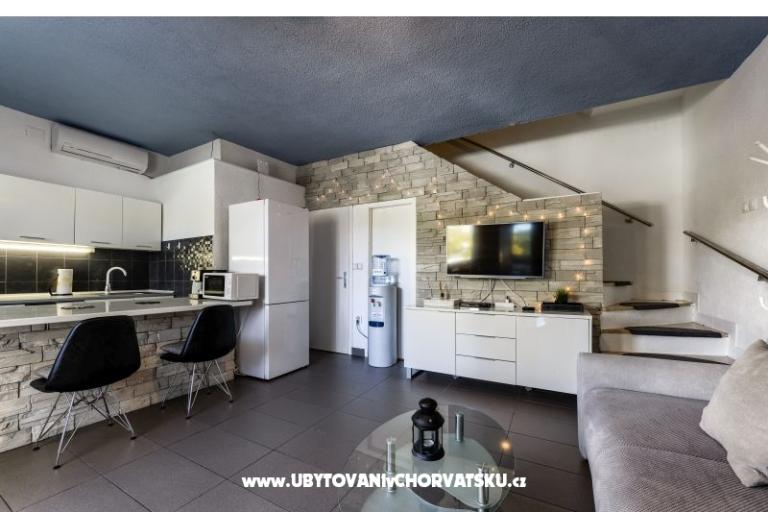 Appartement met zwembad and jacuzzi – foto 16