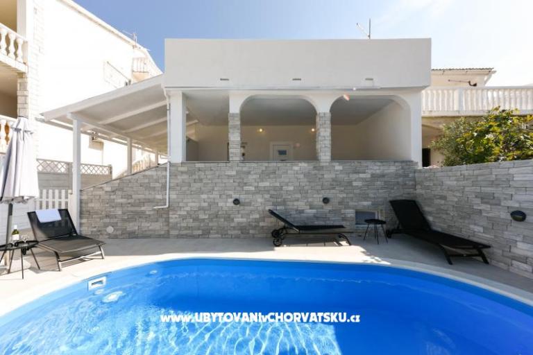 Appartement met zwembad and jacuzzi – foto 4