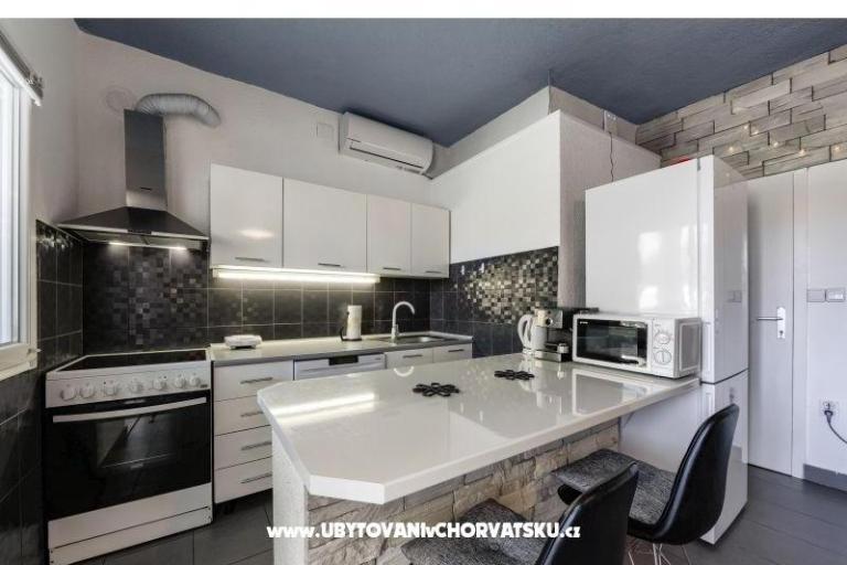 Appartement met zwembad and jacuzzi – foto 5
